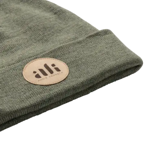 Zimná čiapka s nášivkou loga - reklamný textil