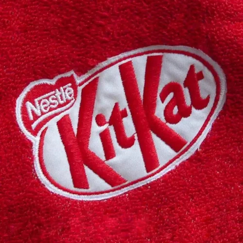 Vyšívaný uterák Kitkat